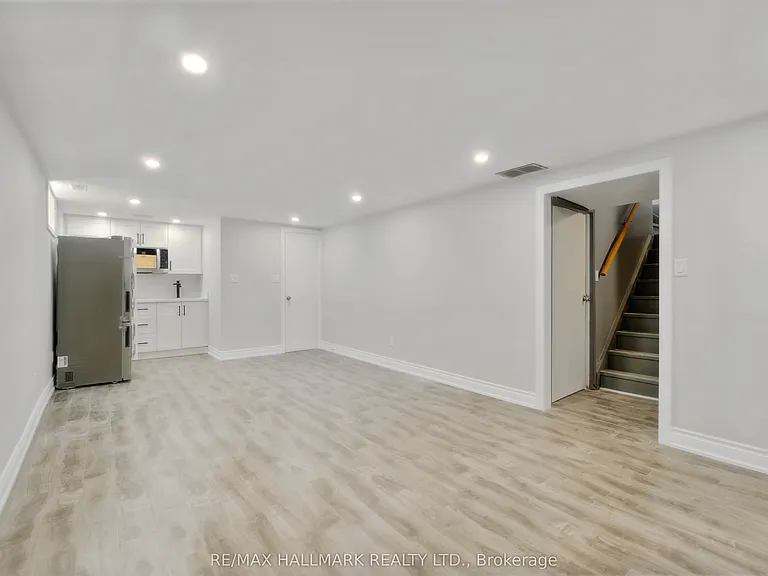 91 Boston Cres — Photo 3