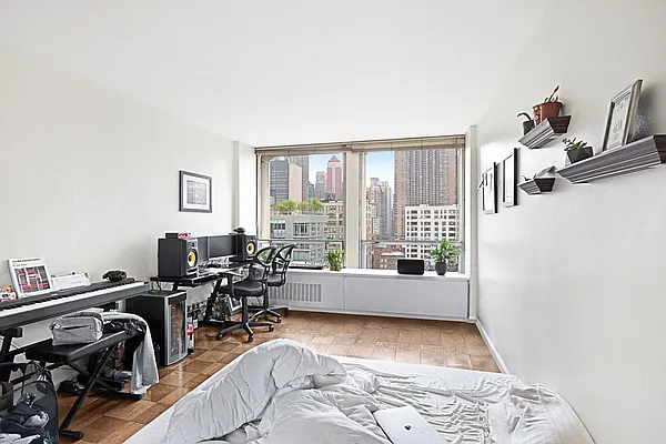 Rented by Compass | media 8