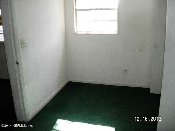 4th image of 2636 W Edgewood Ave