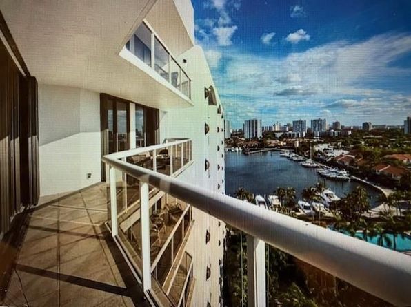 Aventura Mall, Miami Vacation Rentals: house rentals & more