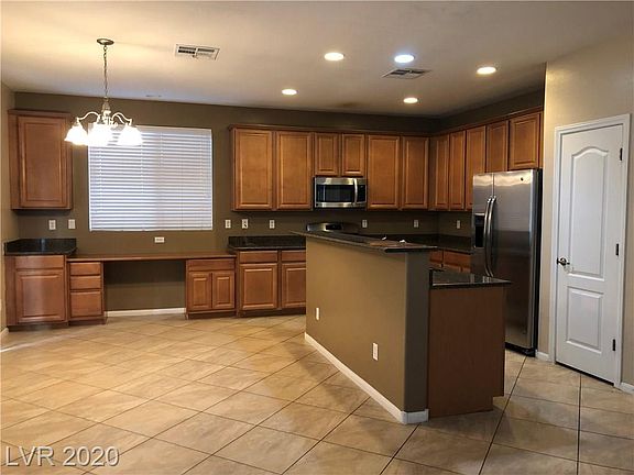 2nd image of 5929 Magic Oak St