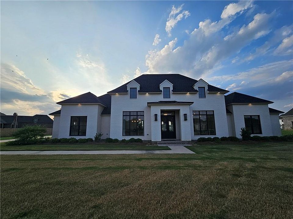 1st image of 906 Calderwood Dr
