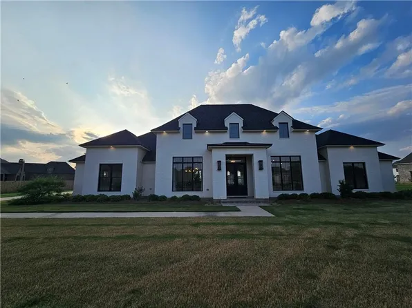 906 Calderwood Dr, Alexandria, LA 71303