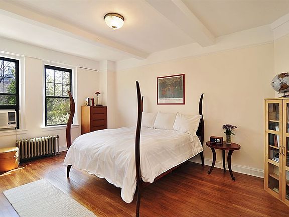 4th image of 47 Plaza St W APT 3A