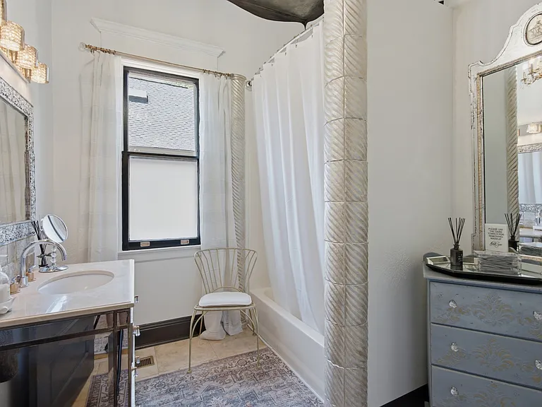 1305 Greenwood Ave — Photo 30