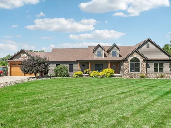 13480 Walking Stick Ln, Chardon, OH 44024