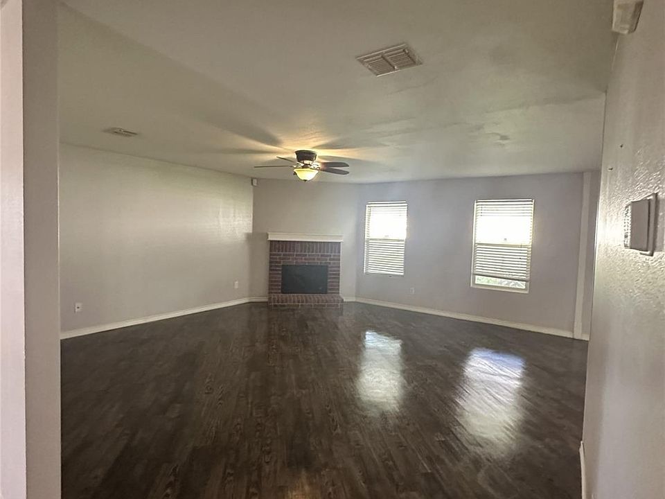2nd image of 3604 Trickling Creek Ln