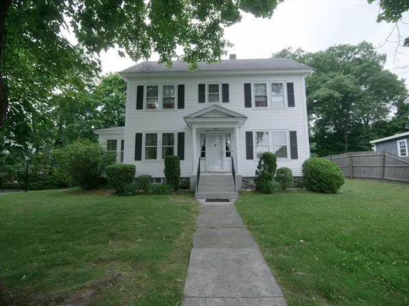 65 Pentucket Ave, Lowell, MA 01852