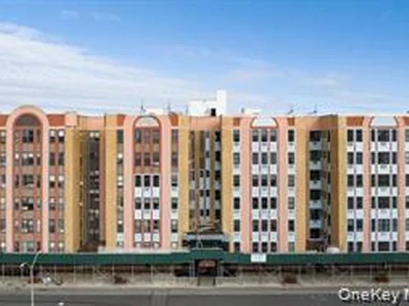 25 W Broadway #204, Long Beach, NY 11561