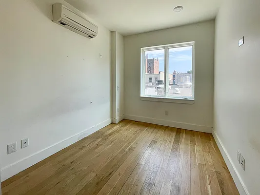 Rented by ERNY LLC | media 3