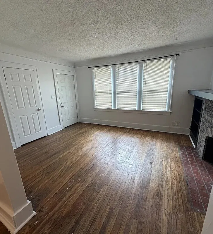 2 bed, 1.0 bath, $1,000 — Photo 4