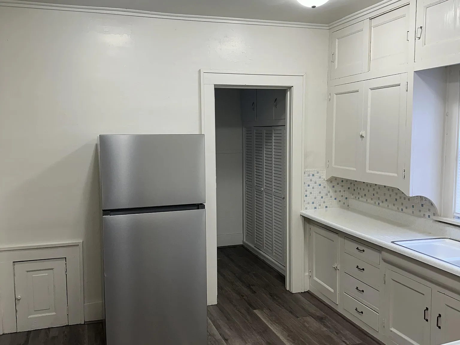 1007 E Corning - 1 — Photo 4