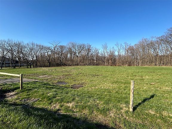 2nd image of 3801 Shannon Rd