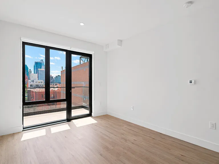 2516 37th Ave #PHA — Photo 6