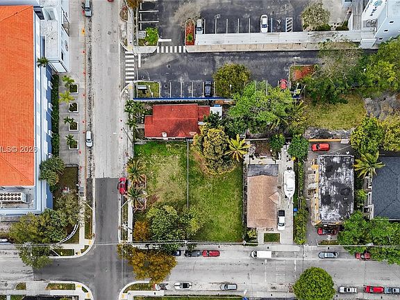 3rd image of 136 SW 11th Ave