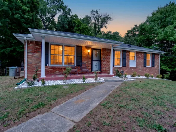 127 James Dr, Clarksville, TN 37042