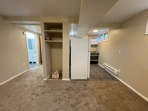 2nd image of 135 Adams St SE #2