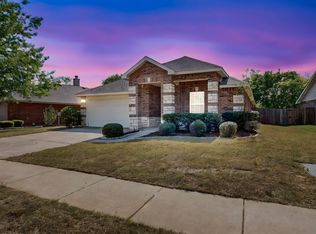 16313 Cowboy Trl, Justin, TX 76247