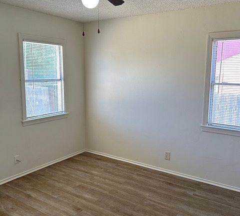 2nd image of 3817 Kern St