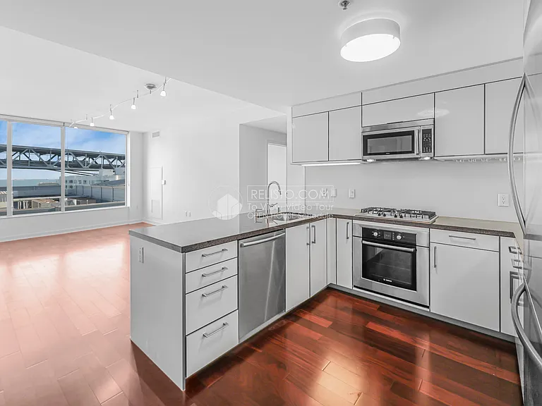 338 Spear St #11E — Photo 4