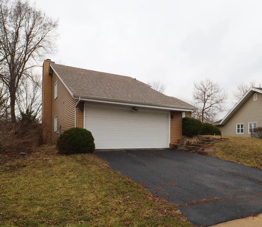 57 Abbeywood Dr — Photo 2