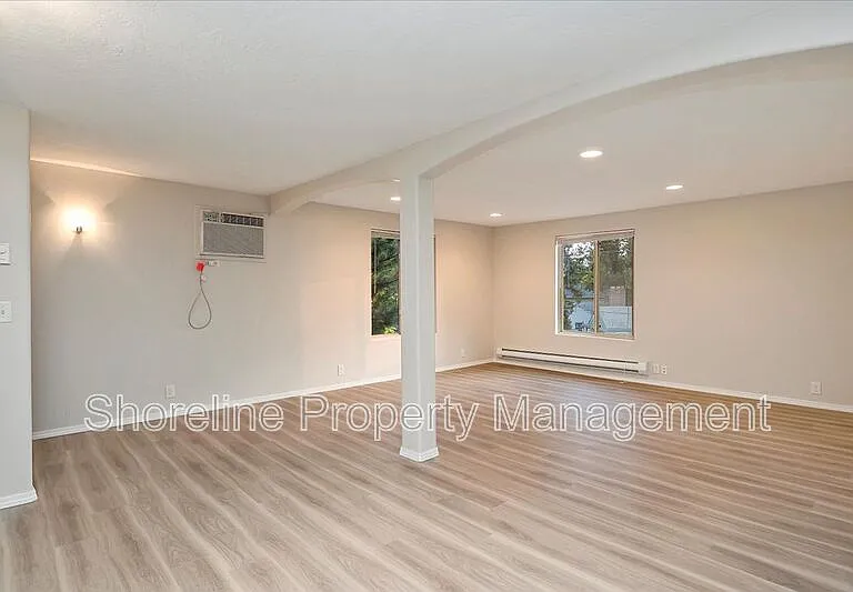 2085 W Brittany Ln #101 — Photo 14