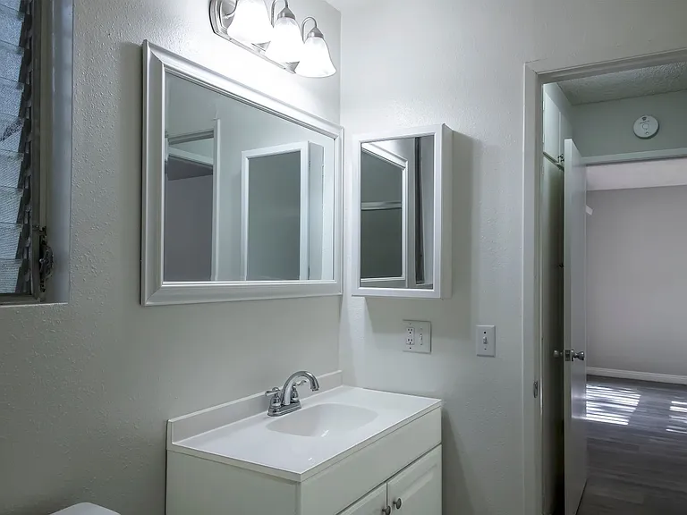 334 Monterey Rd — Photo 12