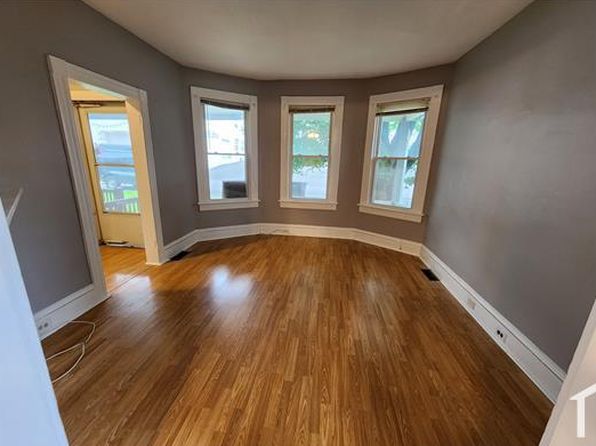 12 Allegar St #12