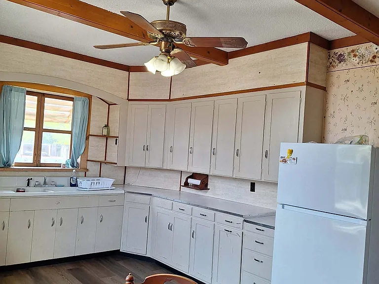 10 S Main St #2 — Photo 3