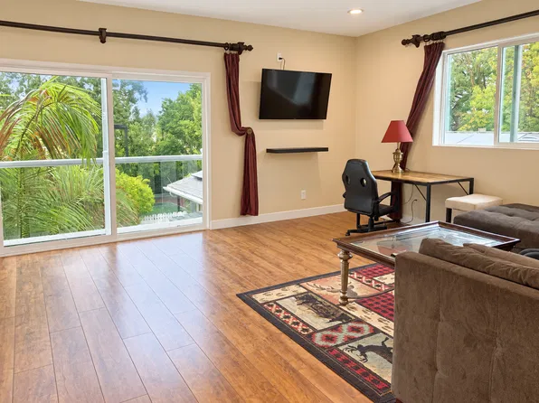 22976 Crespi St #Townhouse, Woodland Hills, CA 91364