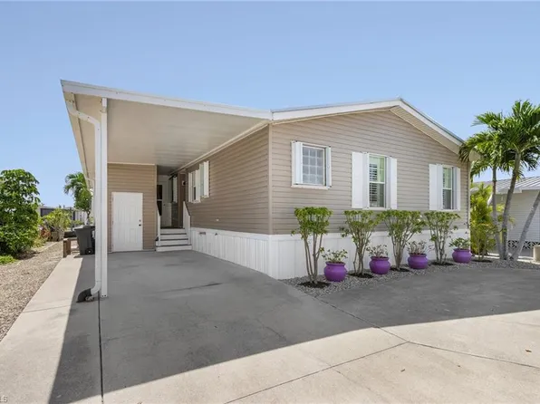 2980 Harpoon Ln, Saint James City, FL 33956