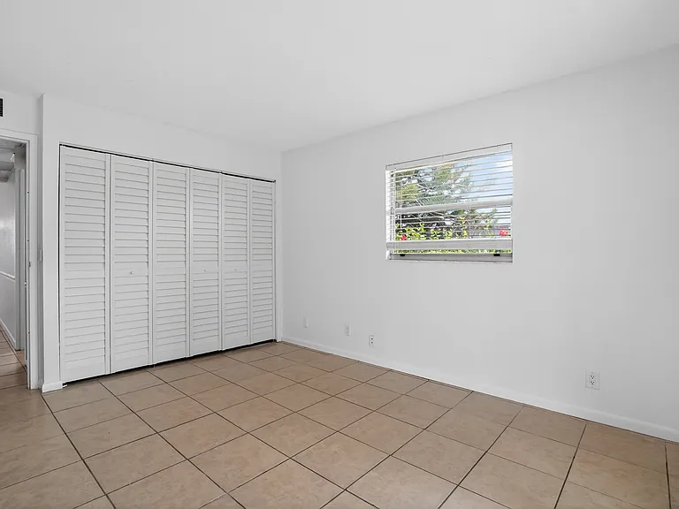 202 Bedford Trl — Photo 22