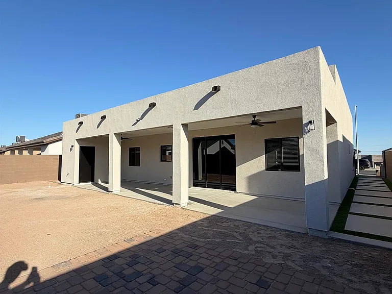 4772 E Jett St — Photo 3