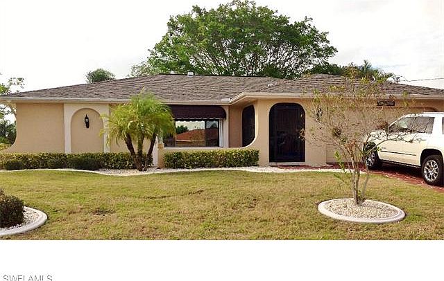 1st image of 1802 SE 10th Pl