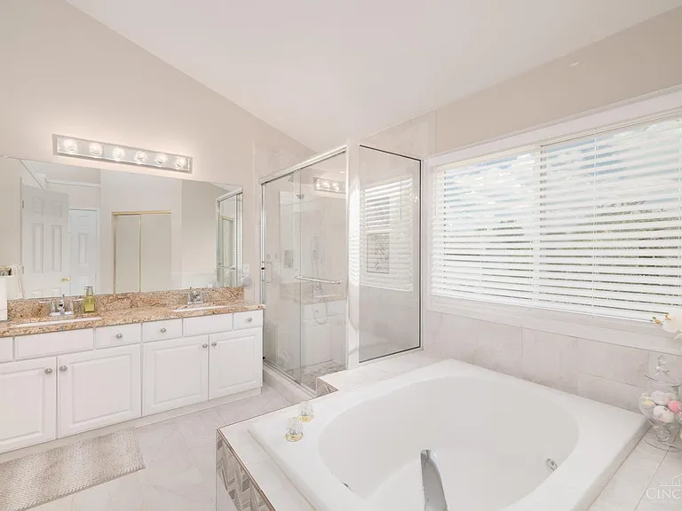 4646 Lakeridge Ct — Photo 24