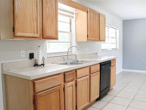 4th image of 2621 E Juliet Dr