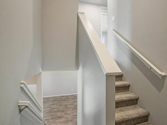 4th image of 7191 Heartwood Ct