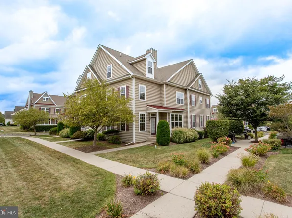 323 Katie Ln, Perkasie, PA 18944