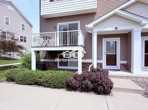 9580 Madison Dr APT 1, Chanhassen, MN 55317