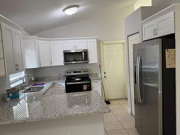 2nd image of 12914 Worchester Ave