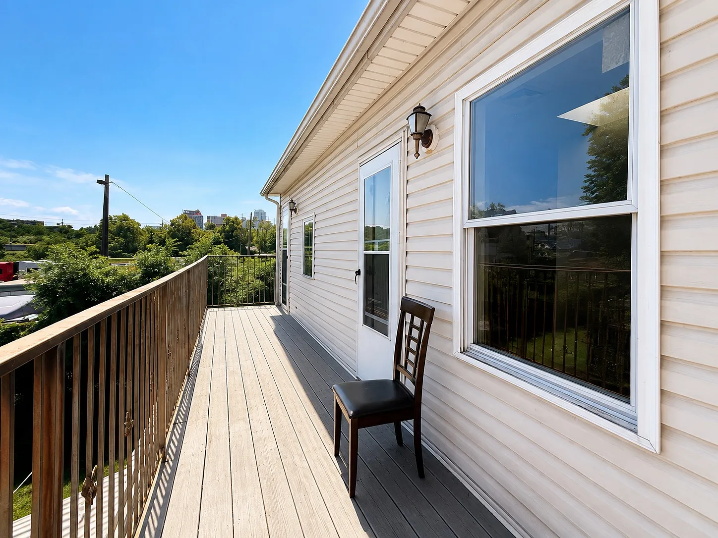 3 bed, $2,400 — Photo 4