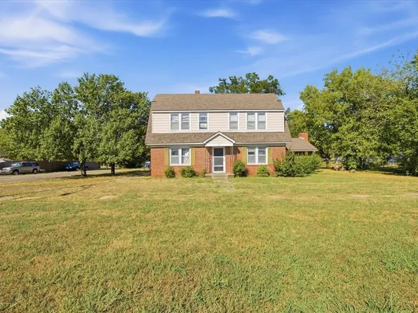 331 S Broadway St, Konawa, OK 74849