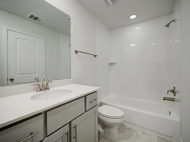945 Wakefield Dr — Photo 22