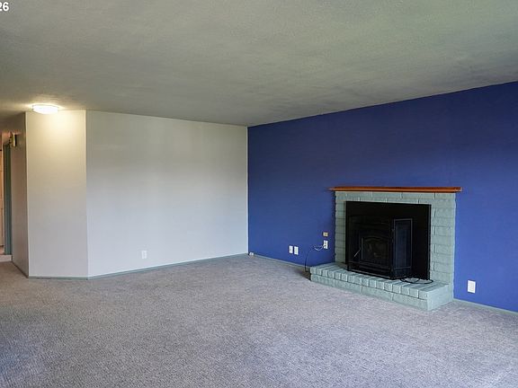 4th image of 4005 S F St