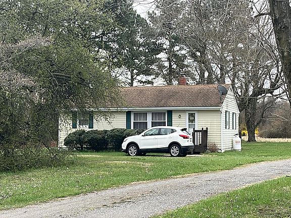 2nd image of 26581 Idlewild Rd