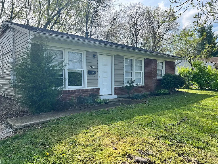 10705 Grafton Hall Rd — Photo 1