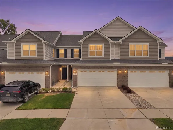 8678 Pioneer St #9, Washington, MI 48094