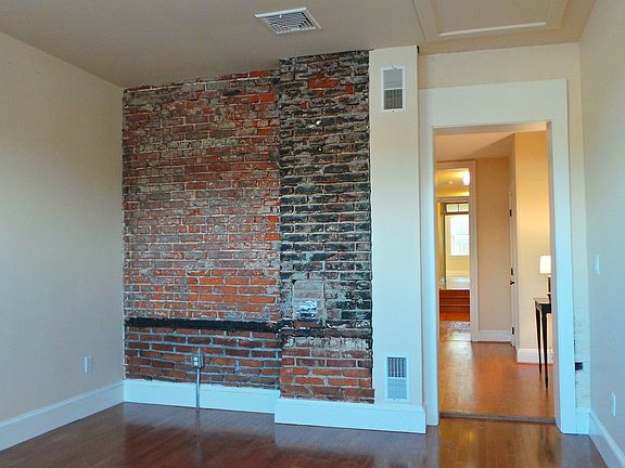 5th image of 243 Bridge St #1
