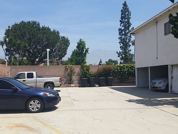 4th image of 1004 W Granada Ct APT B