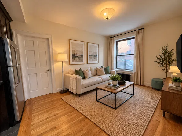 414 West 44th Street image 1 of 5